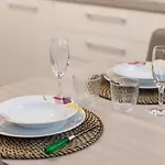 Aura-elegant In The Heart Of